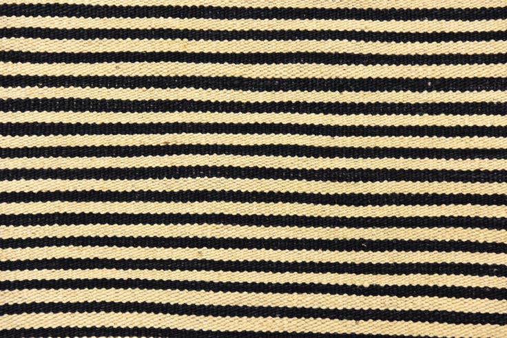 Detail image of 4' 5 x 5' 9 Hand Woven Kilim Modern Wool Rug