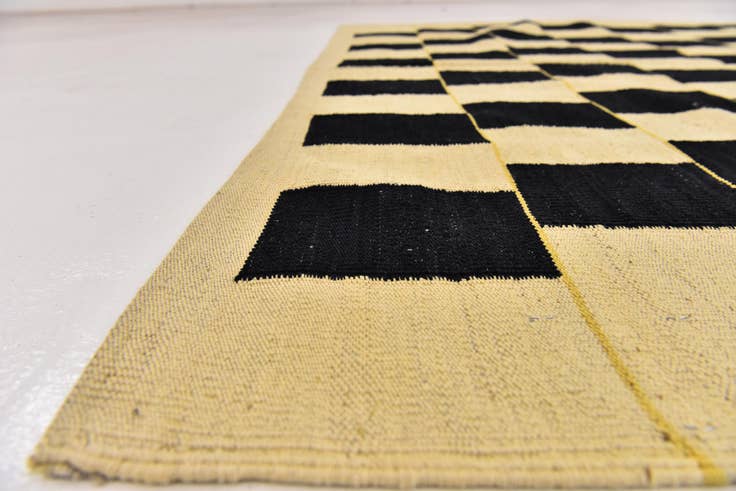 Detail image of 6' x 7' 10 Hand Woven Kilim Modern Wool Rug