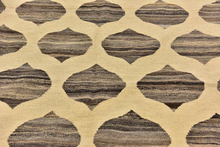 Detail image of 5' x 6' 6 Hand Woven Kilim Modern Wool Rug