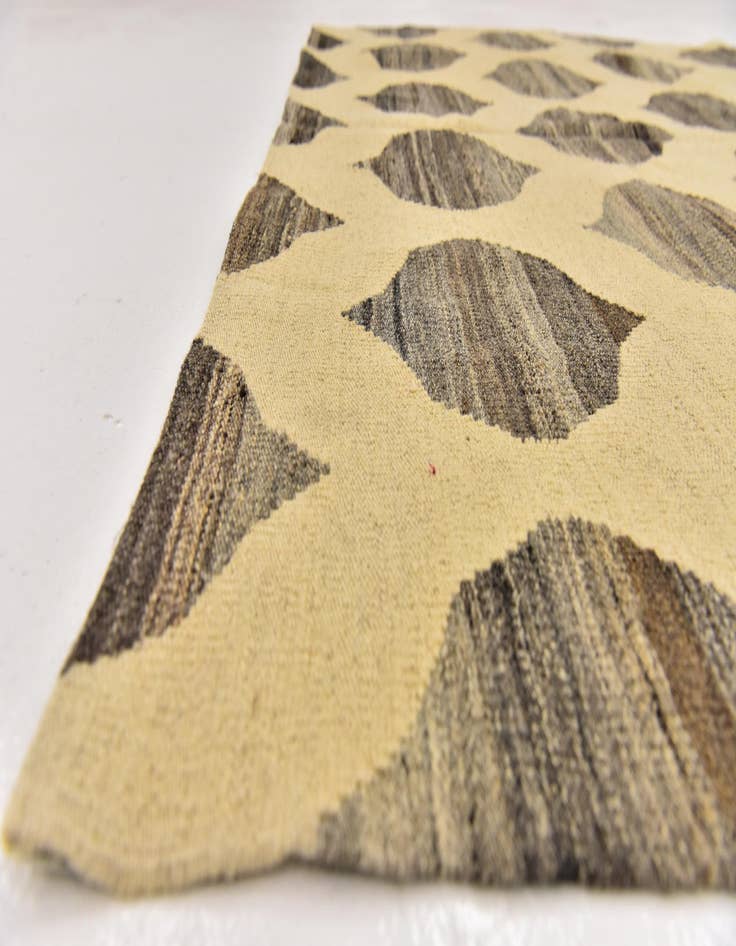 Detail image of 5' x 6' 6  Hand Woven Kilim Modern Wool Rug