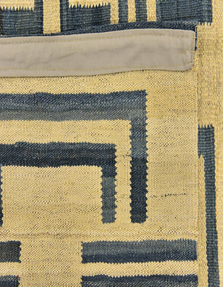 Detail image of 5' 10 x 7' 10  Hand Woven Kilim Modern Wool Rug
