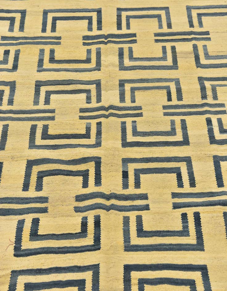 Detail image of 5' 10 x 7' 10  Hand Woven Kilim Modern Wool Rug