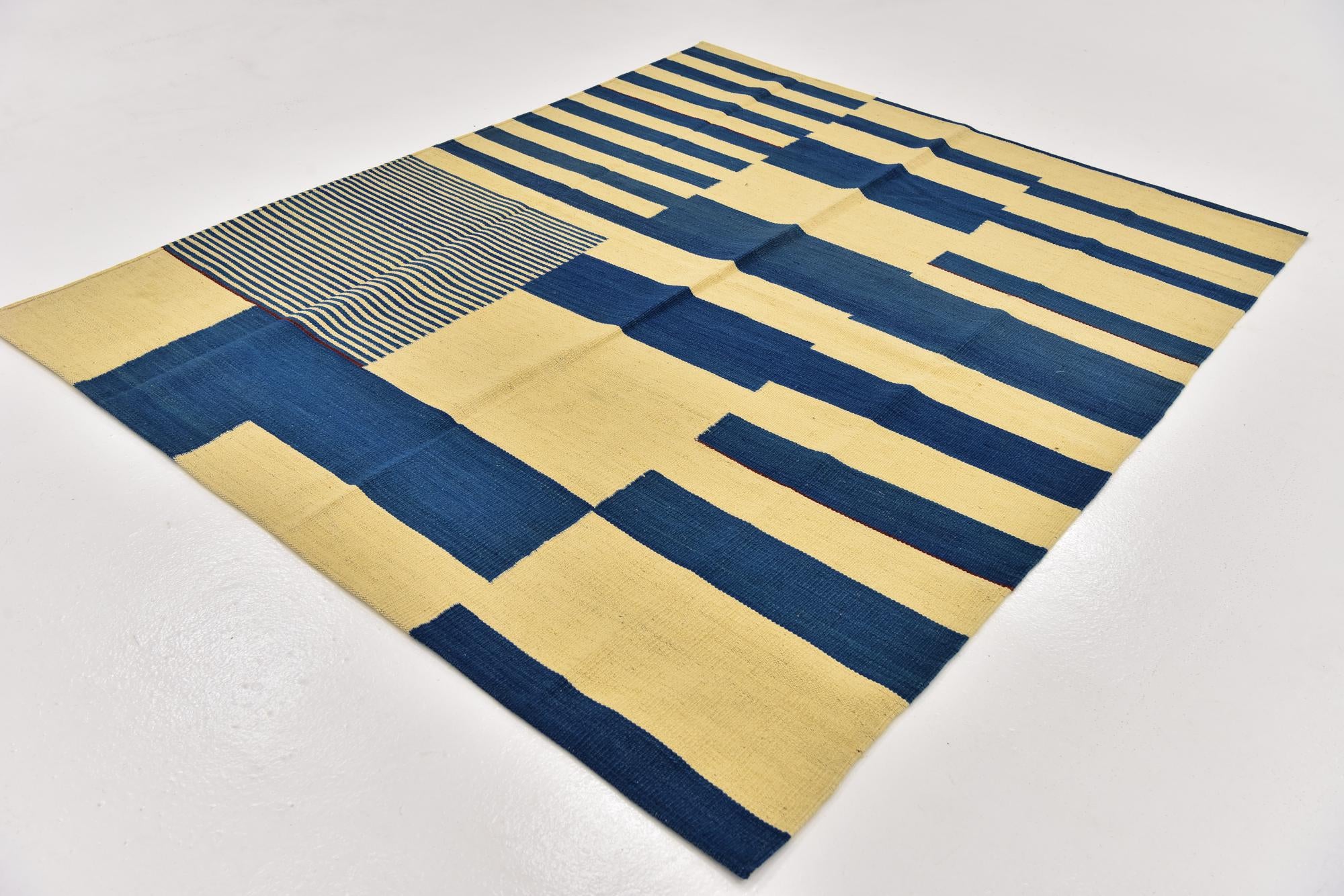 5' x 6' 4 Hand Woven Kilim Modern Wool Rug