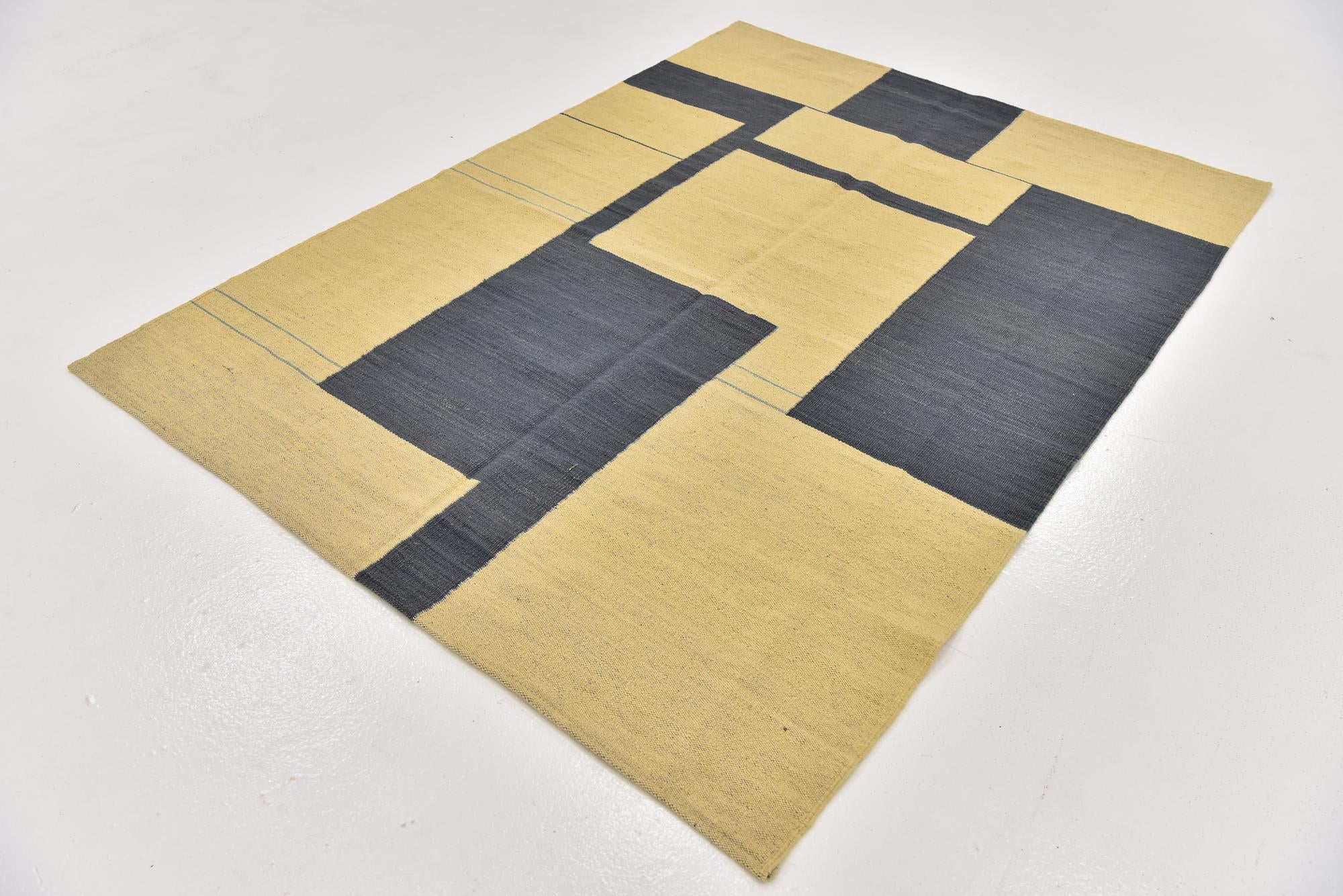 4' 3 x 5' 9 Hand Woven Kilim Modern Wool Rug