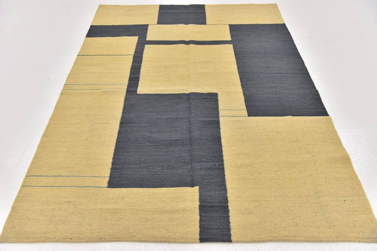Detail image of 4' 3 x 5' 9 Hand Woven Kilim Modern Wool Rug