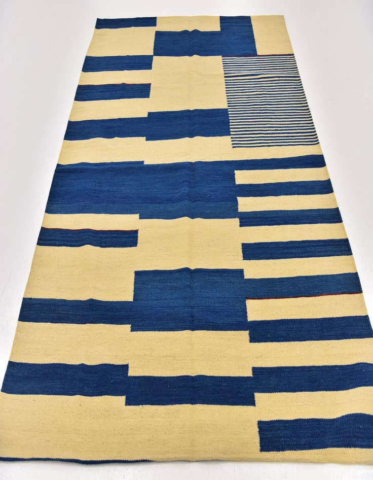 Detail image of 4' 10 x 6' 3 Hand Woven Kilim Modern Wool Rug