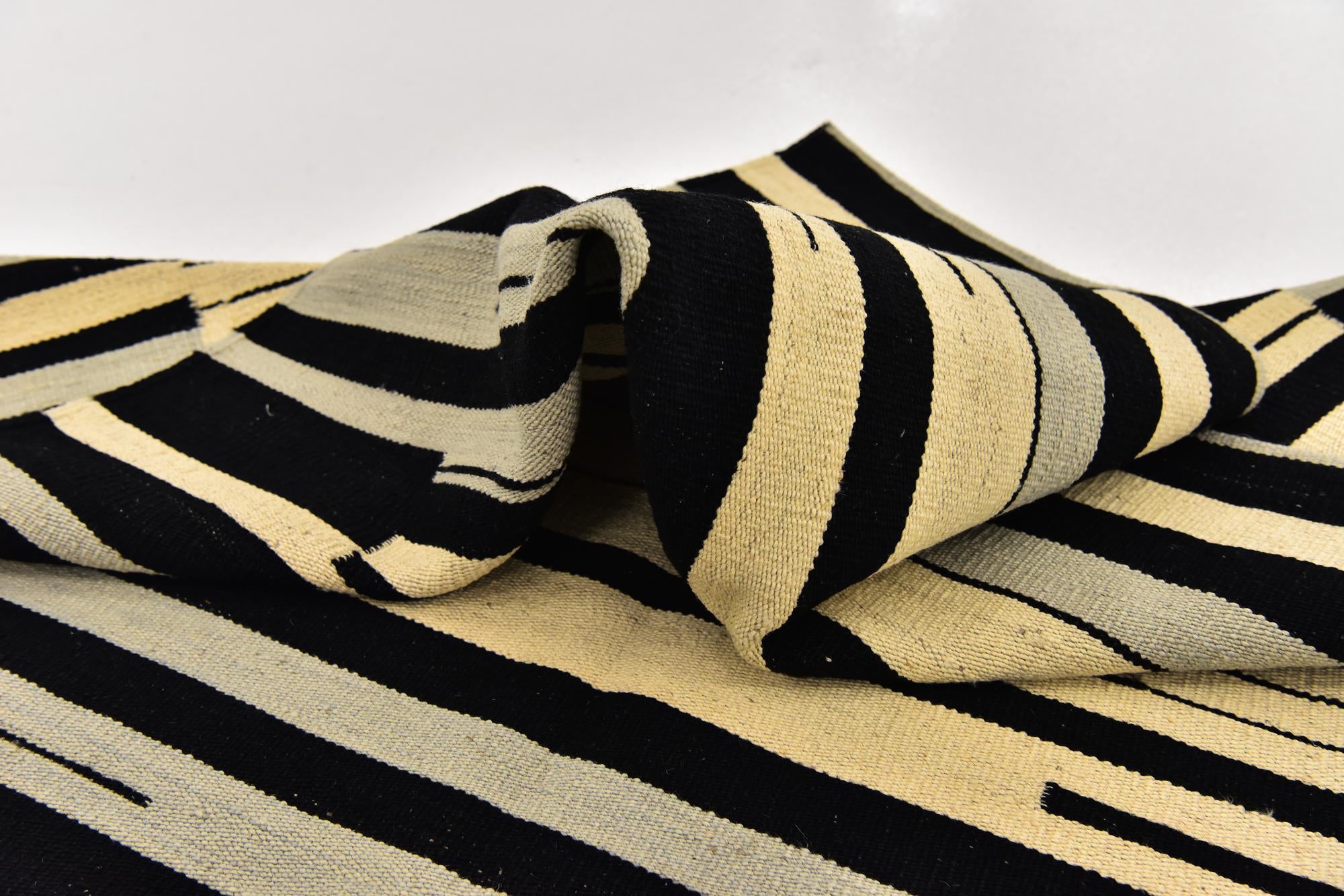 4' 4 x 5' 10 Hand Woven Kilim Modern Wool Rug