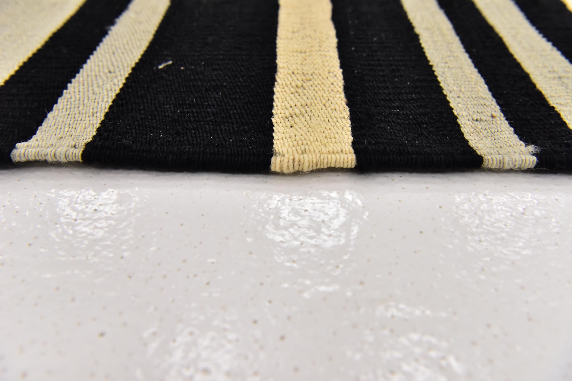 4' 4 x 5' 10 Hand Woven Kilim Modern Wool Rug