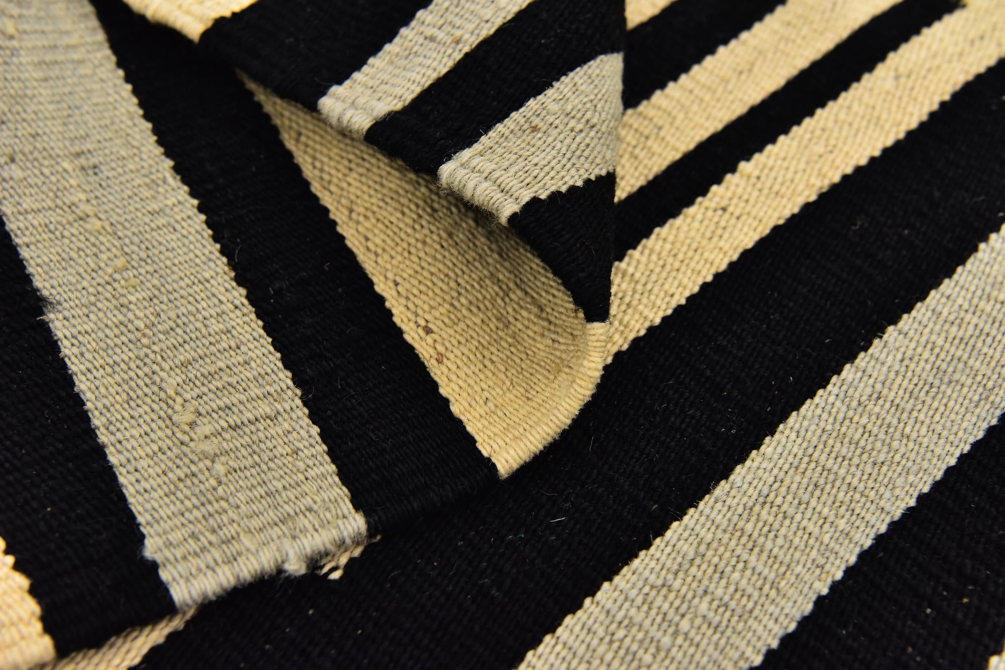 4' 4 x 5' 10 Hand Woven Kilim Modern Wool Rug