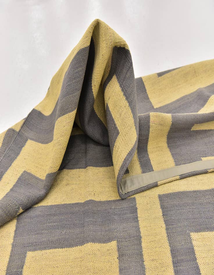 Detail image of 5' x 6' 6  Hand Woven Kilim Modern Wool Rug