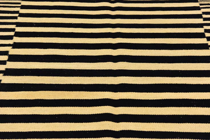 Detail image of 4' 4 x 5' 9 Hand Woven Kilim Modern Wool Rug
