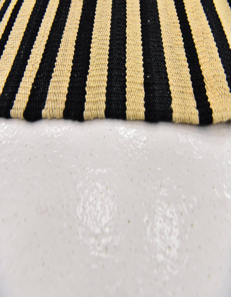 Detail image of 4' 4 x 5' 9  Hand Woven Kilim Modern Wool Rug