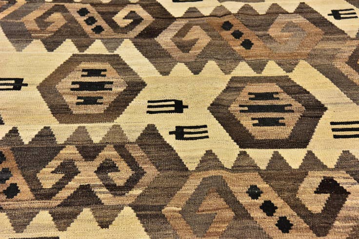 Detail image of 5' 3 x 6' 9 Hand Woven Kilim Modern Wool Rug