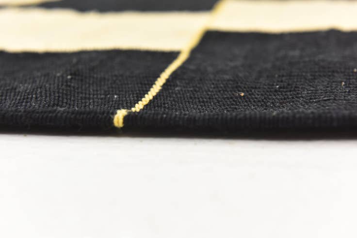 Detail image of 6' x 8' Hand Woven Kilim Modern Wool Rug