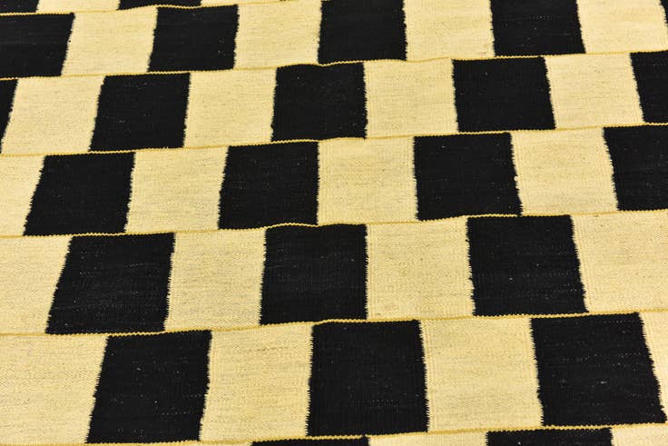 Detail image of 6' x 7' 7 Hand Woven Kilim Modern Wool Rug