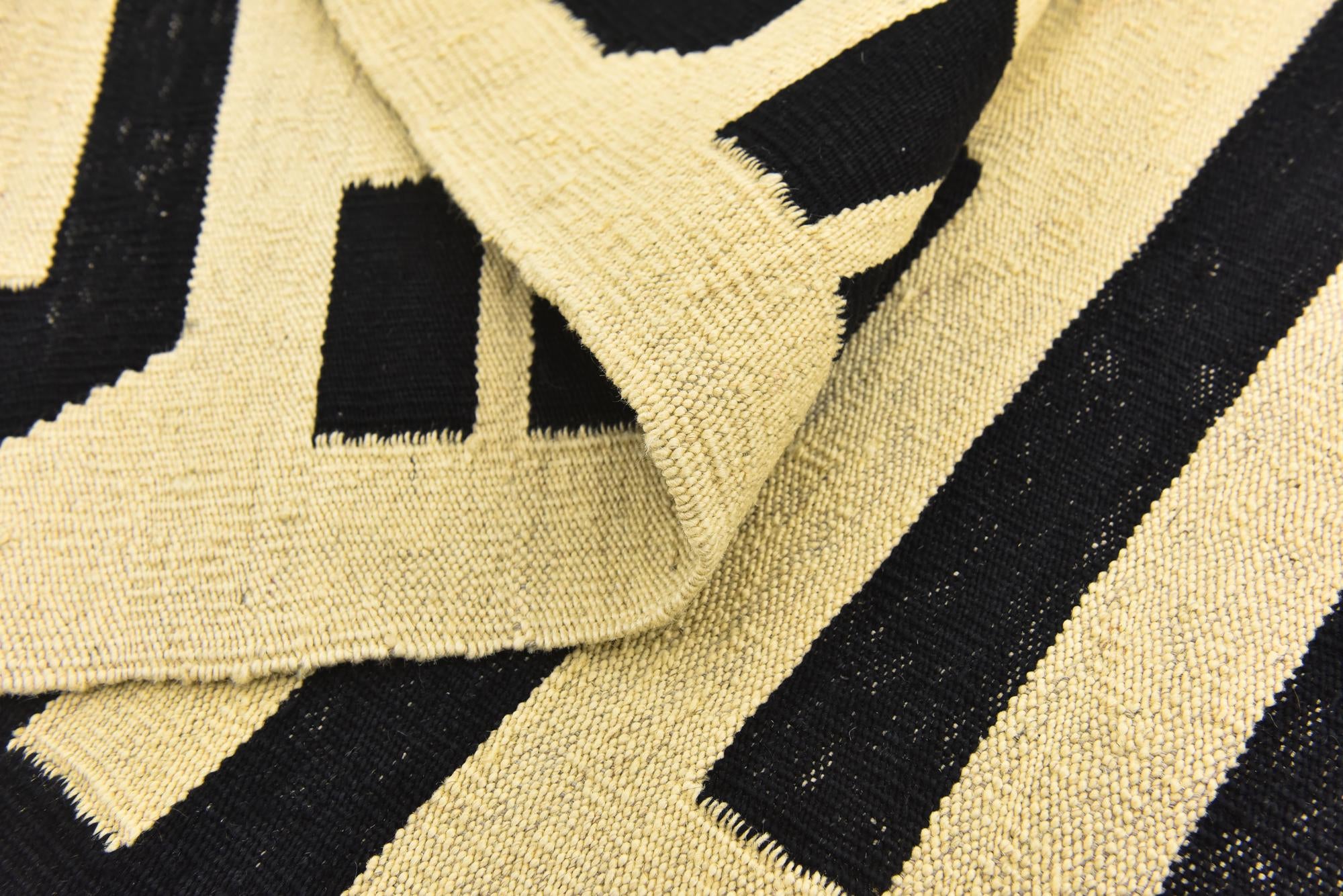 6' 3 x 7' 10 Hand Woven Kilim Modern Wool Rug