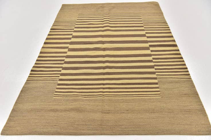 Detail image of 4' 2 x 5' 9 Hand Woven Kilim Modern Wool Rug