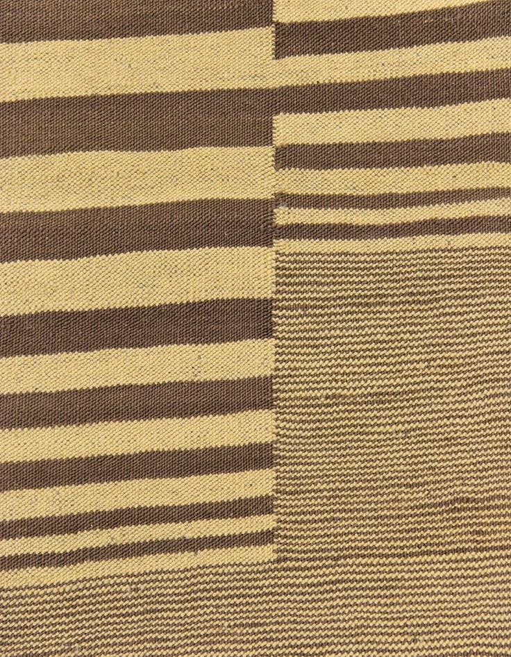 Detail image of 4' 2 x 5' 9  Hand Woven Kilim Modern Wool Rug