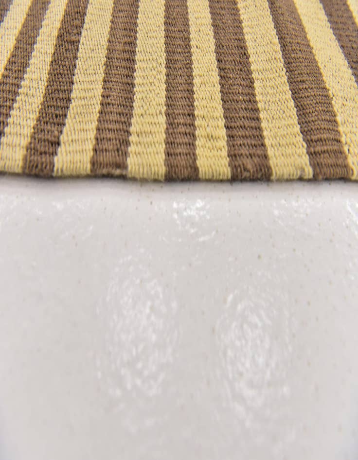 Detail image of 4' 2 x 5' 9  Hand Woven Kilim Modern Wool Rug