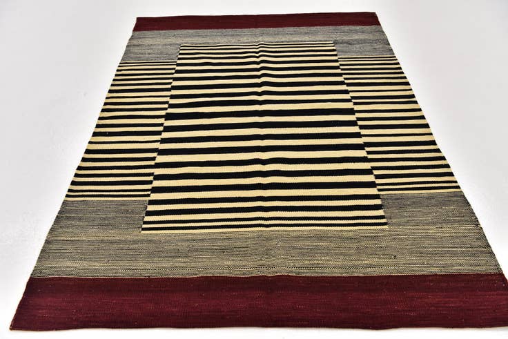 Detail image of 4' 2 x 5' 10 Hand Woven Kilim Modern Wool Rug