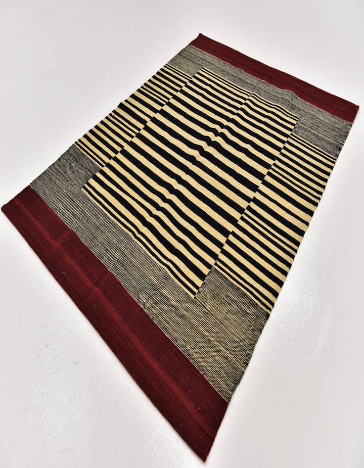 Detail image of 4' 3 x 5' 9  Hand Woven Kilim Modern Wool Rug