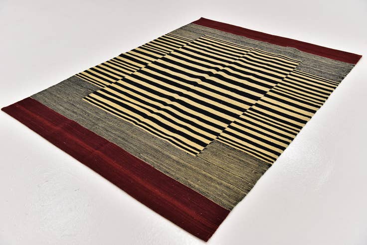 Detail image of 4' 3 x 5' 9 Hand Woven Kilim Modern Wool Rug