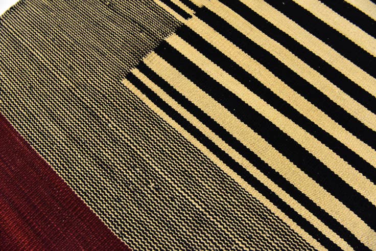 Detail image of 4' 3 x 5' 9 Hand Woven Kilim Modern Wool Rug