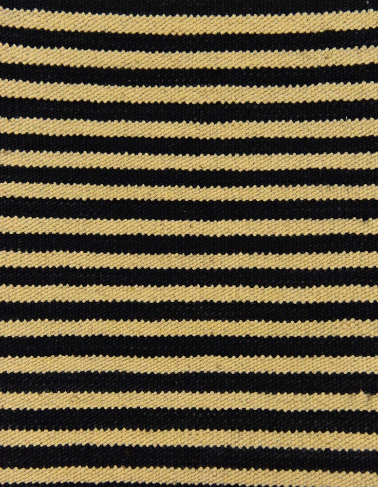 Detail image of 4' 3 x 5' 10  Hand Woven Kilim Modern Wool Rug