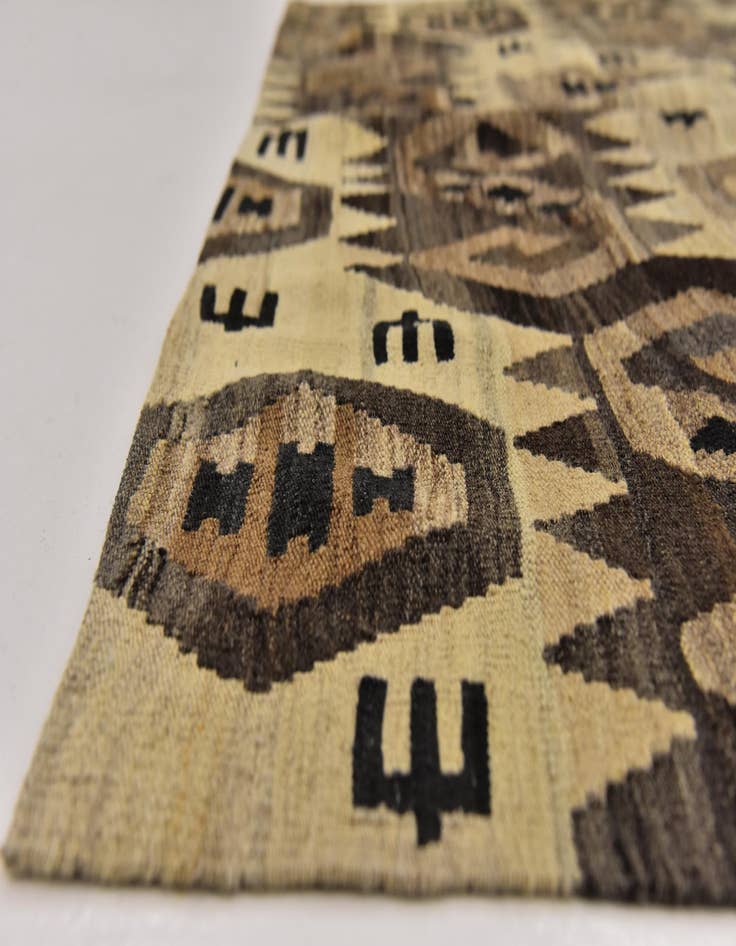 Detail image of 5' 5 x 7' Hand Woven Kilim Modern Wool Rug