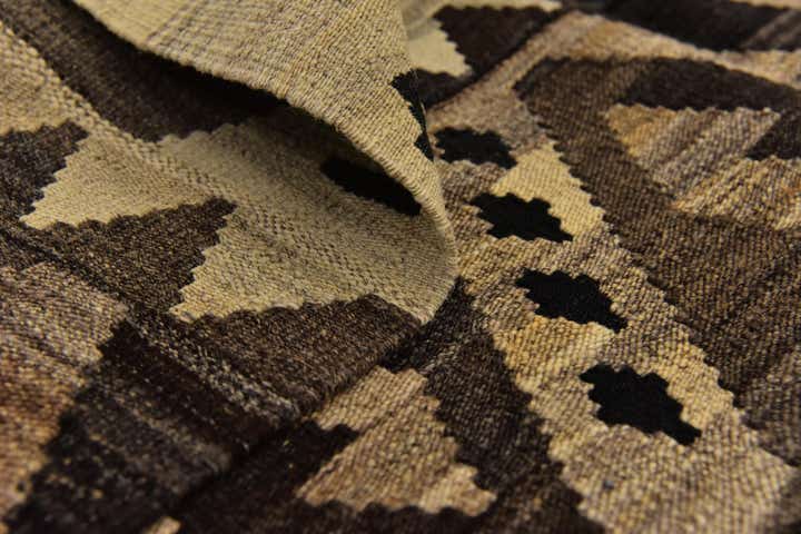 5' 5 x 7' Hand Woven Kilim Modern Wool Rug