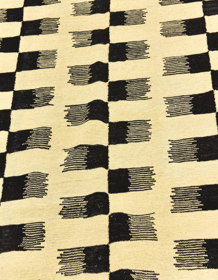 Detail image of 6' x 7' 6  Hand Woven Kilim Modern Wool Rug