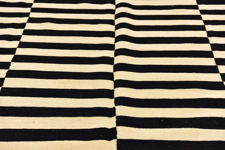 6' x 7' 5 Hand Woven Kilim Modern Wool Rug