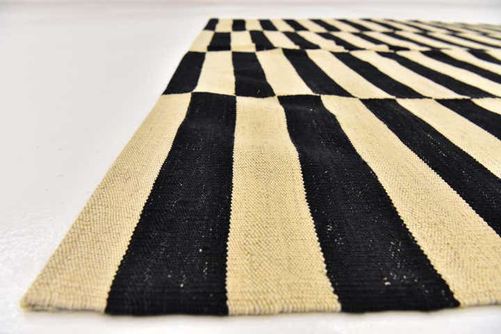6' x 7' 5 Hand Woven Kilim Modern Wool Rug