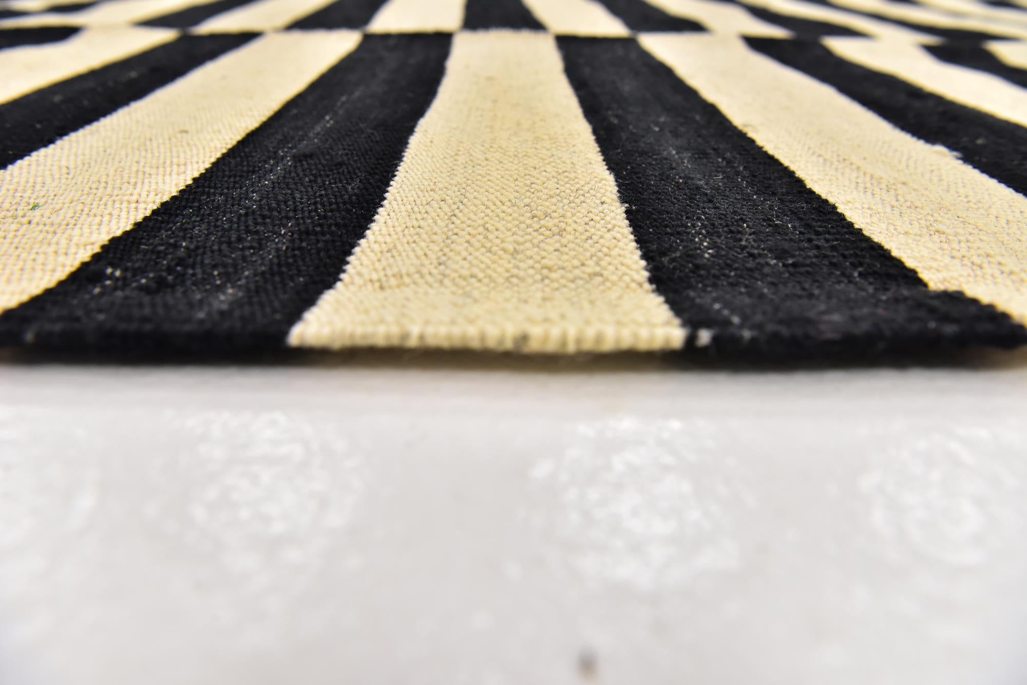 6' x 7' 5 Hand Woven Kilim Modern Wool Rug