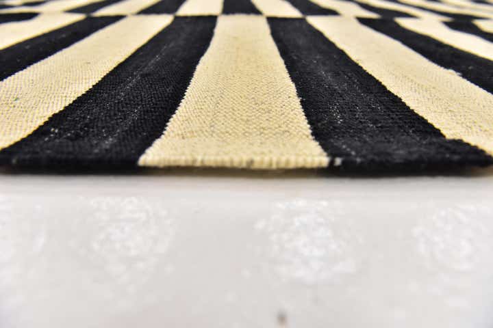 6' x 7' 5 Hand Woven Kilim Modern Wool Rug