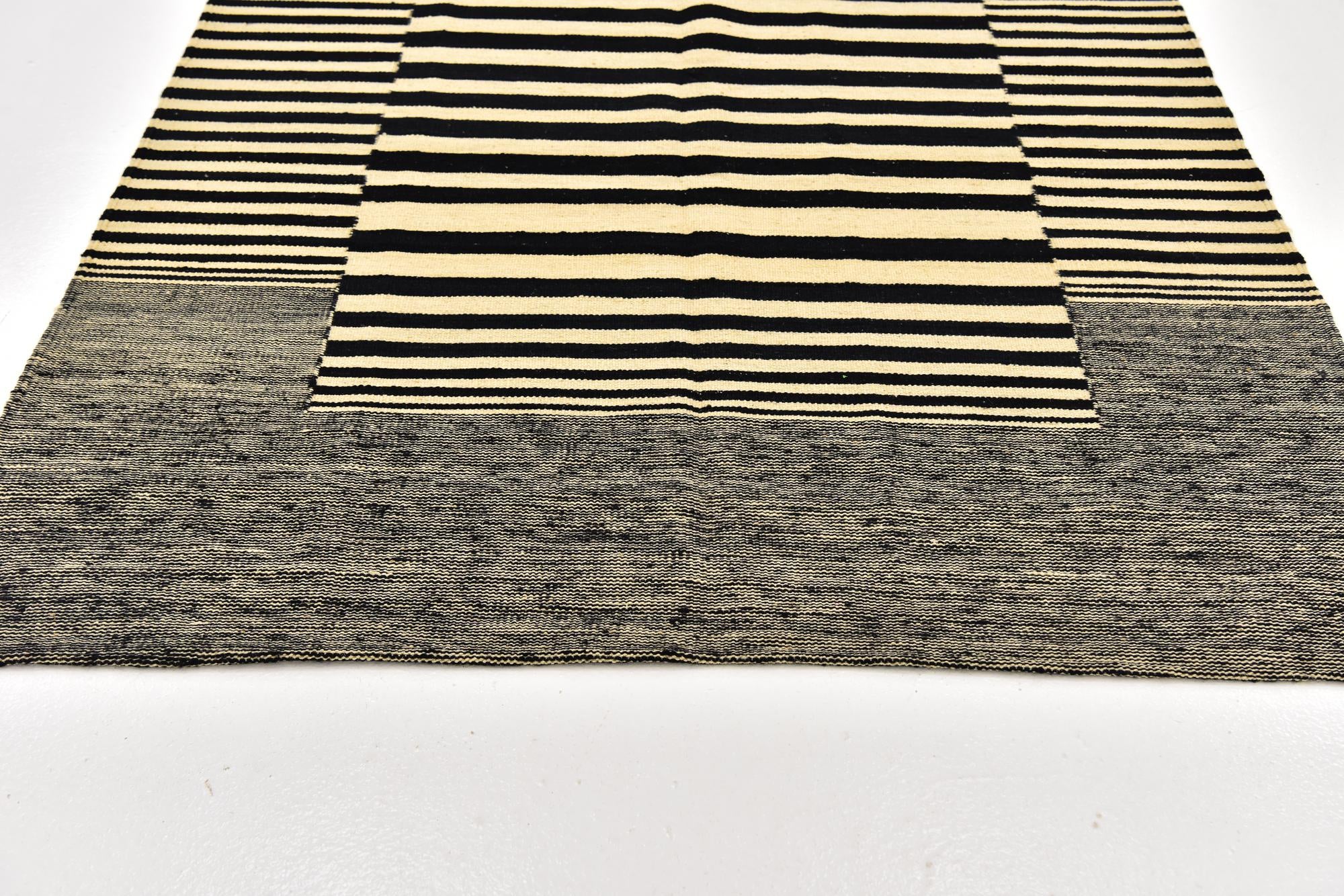4' 4 x 6' Hand Woven Kilim Modern Wool Rug