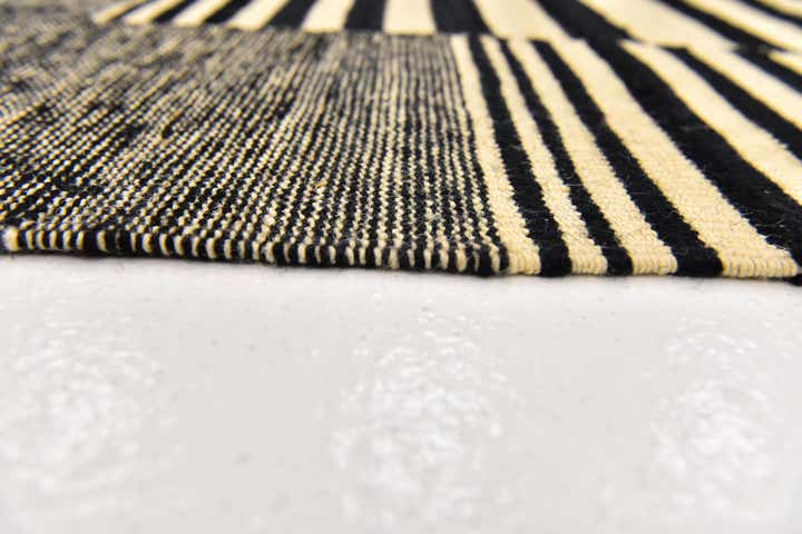 4' 4 x 6' Hand Woven Kilim Modern Wool Rug