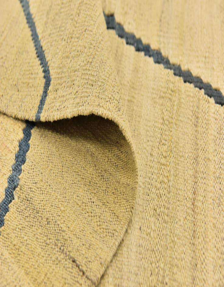 Detail image of 6' 4 x 8'  Hand Woven Kilim Modern Wool Rug