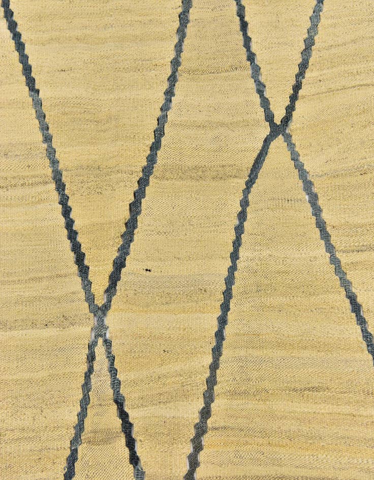 Detail image of 6' 4 x 8'  Hand Woven Kilim Modern Wool Rug