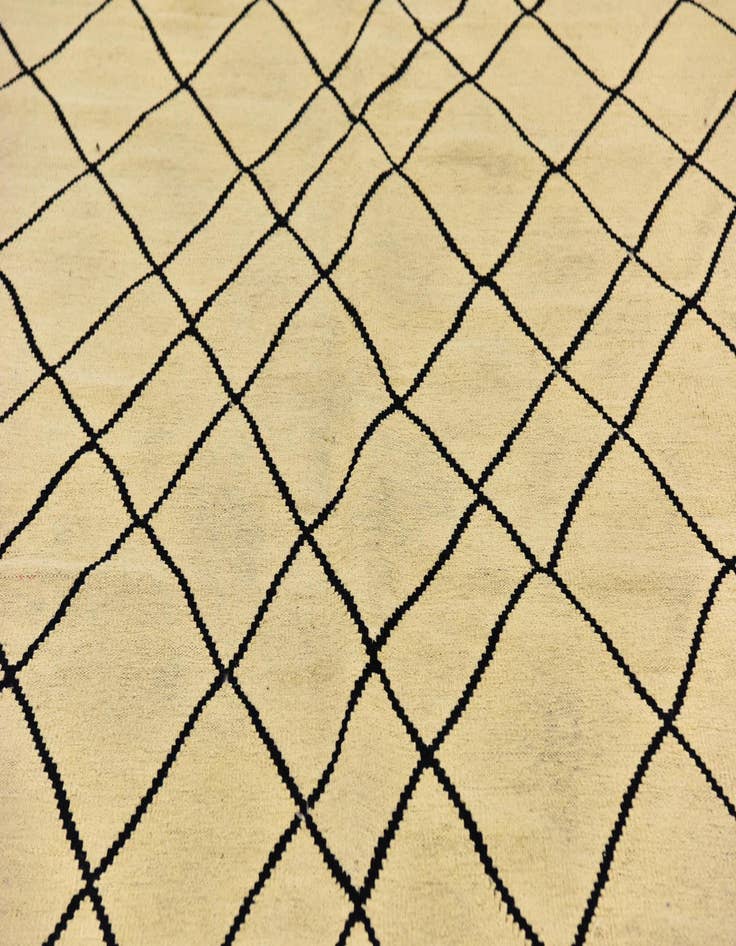 Detail image of 6' 3 x 7' 9  Hand Woven Kilim Modern Wool Rug