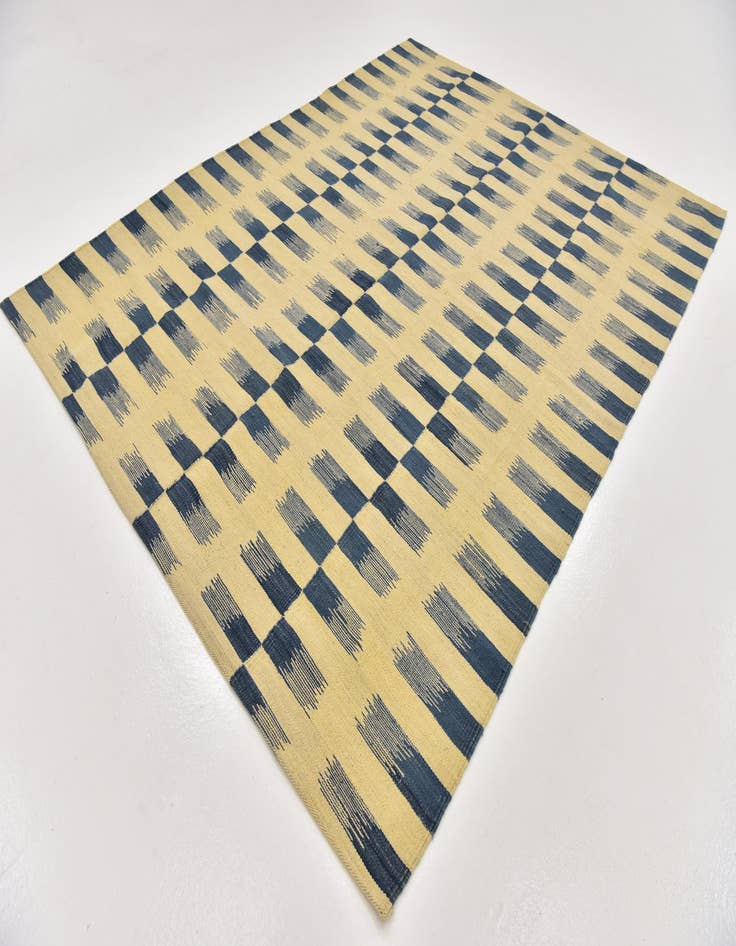 Detail image of 6' x 7' 10 Hand Woven Kilim Modern Wool Rug