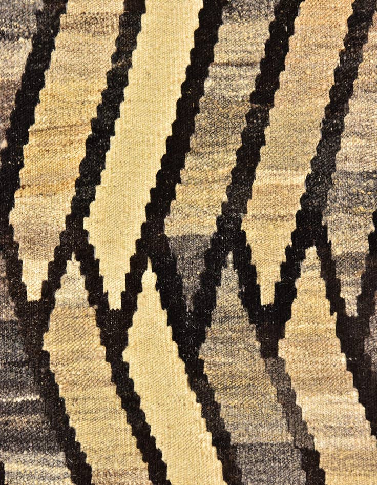 Detail image of 6' x 7' 7  Hand Woven Kilim Modern Wool Rug
