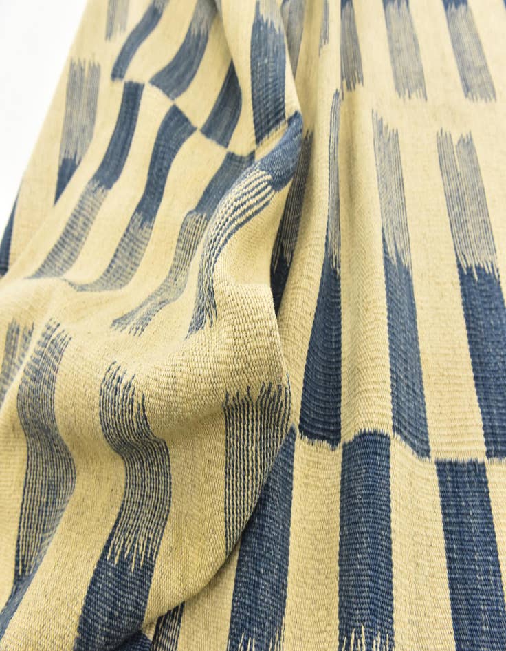 Detail image of 8' 4 x 11'  Hand Woven Kilim Modern Wool Rug