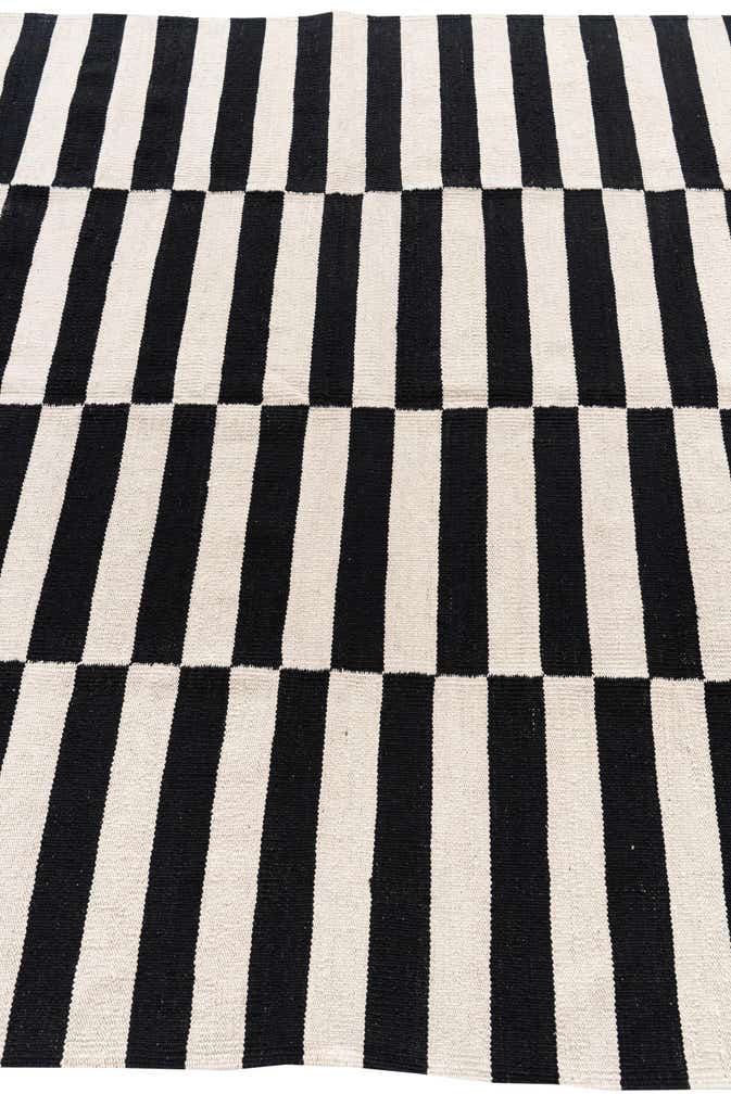 5' 5 x 7' 9 Hand Woven Kilim Modern Wool Rug