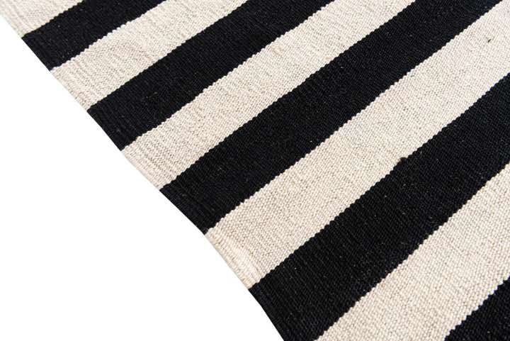 5' 5 x 7' 9 Hand Woven Kilim Modern Wool Rug
