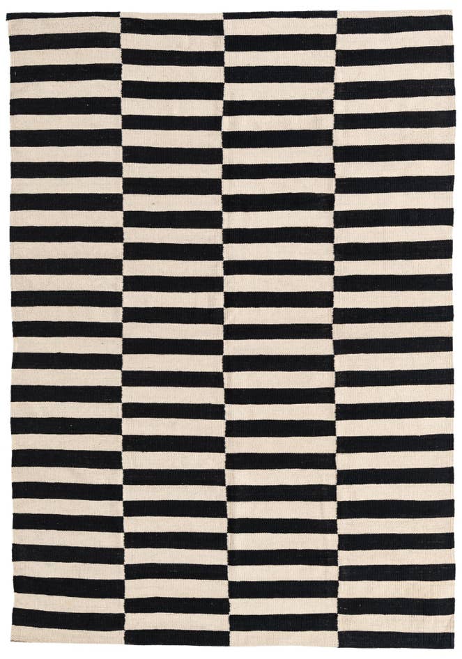 Detail image of 5' 5 x 7' 9 Hand Woven Kilim Modern Wool Rug