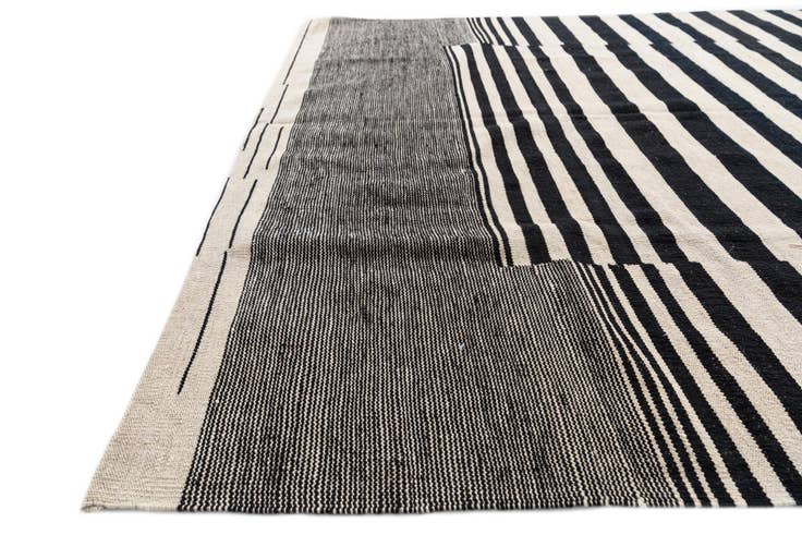 Detail image of 5' 7 x 7' 9 Hand Woven Kilim Modern Wool Rug