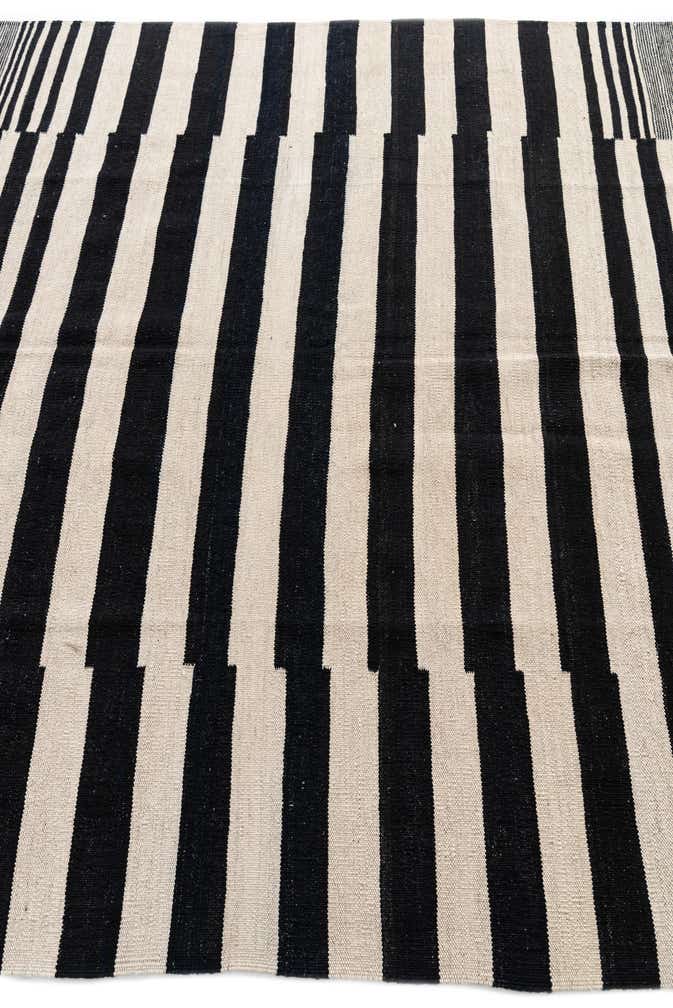 5' 7 x 7' 9 Hand Woven Kilim Modern Wool Rug