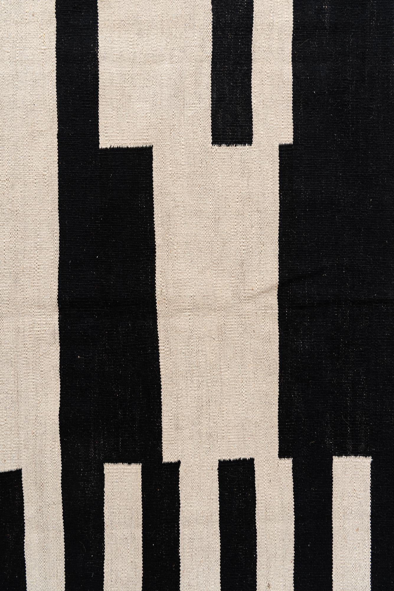 5' 6 x 7' 9 Hand Woven Kilim Modern Wool Rug