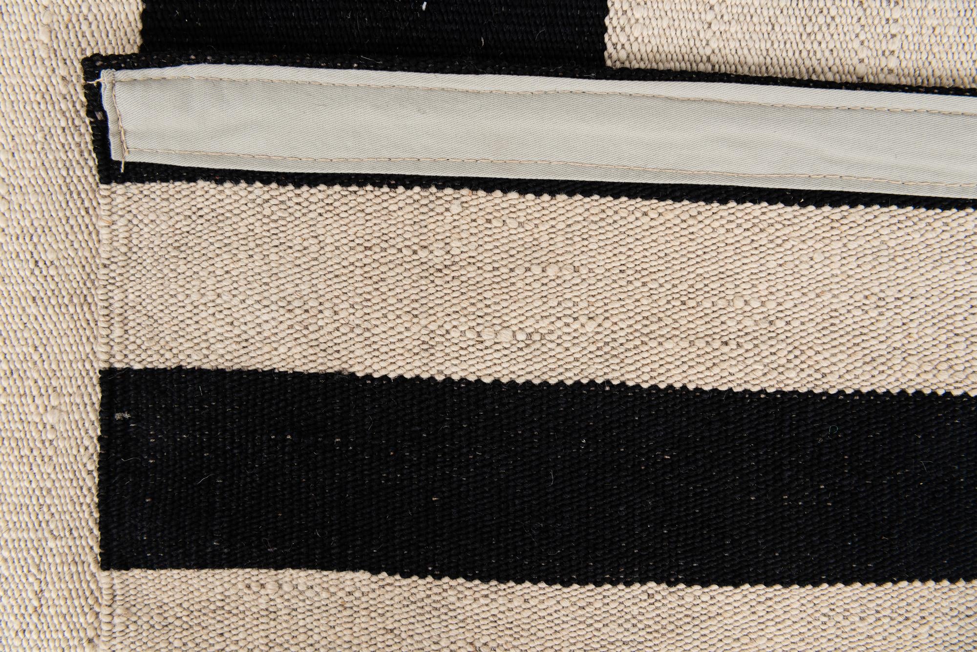 5' 6 x 7' 9 Hand Woven Kilim Modern Wool Rug